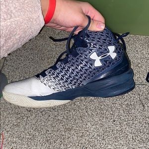 Used Underarmour sneakers